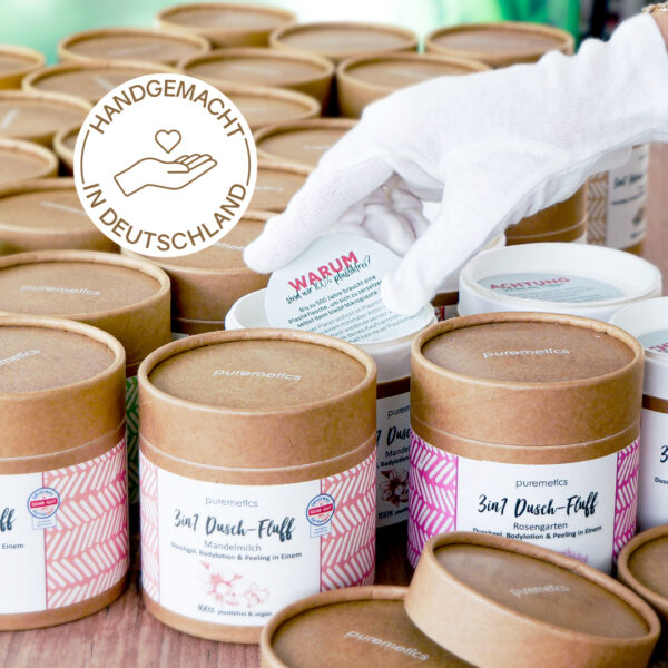Dusch-Fluff, Mandelmilch, Zuckerpeeling, Kokosöl, Sheabutter, Macadamianussbutter, plastikfrei, vegan, Naturkosmetik, Körperpflege, Handgemacht, Zero Waste, sanfte Reinigung, Wellnessmoment